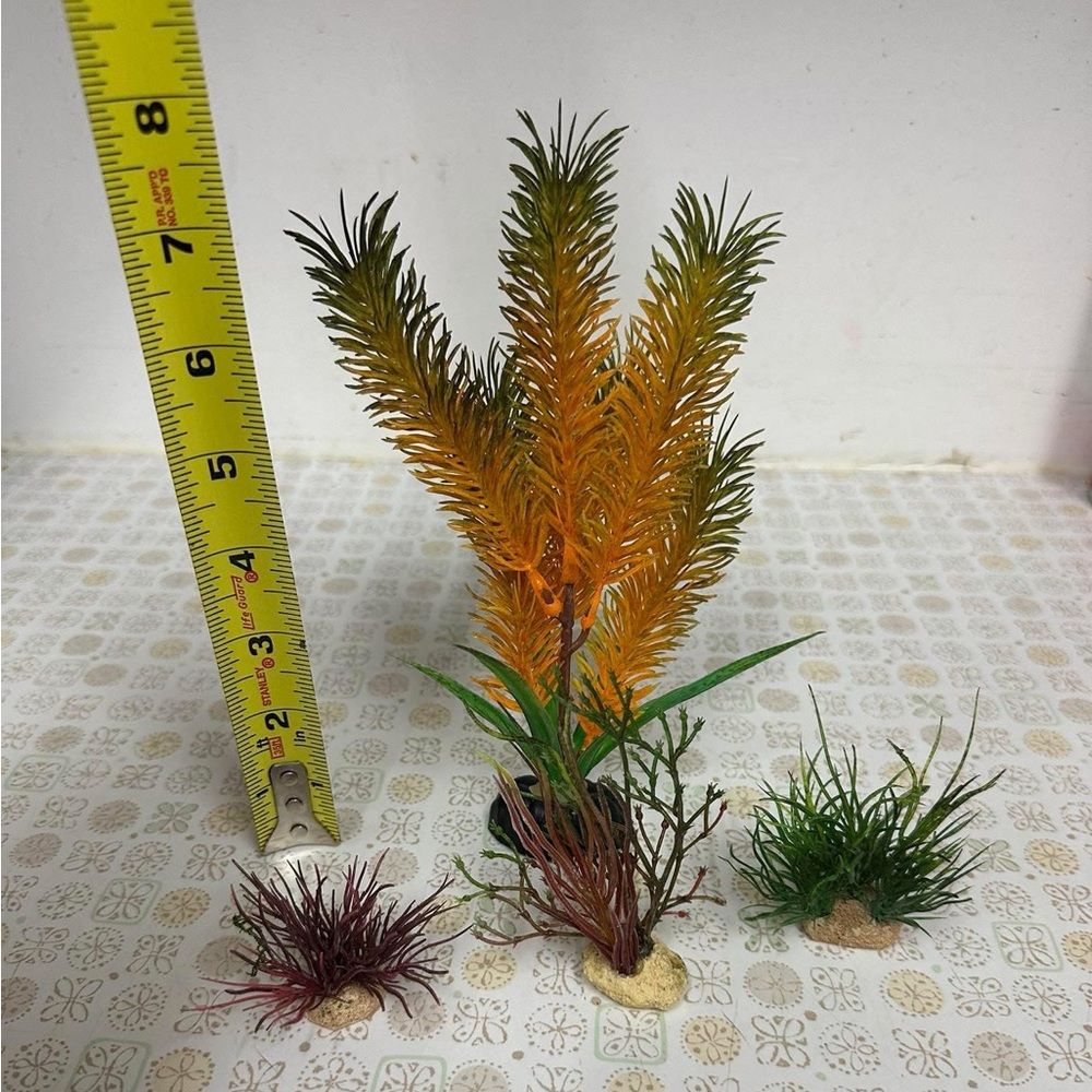 Aquarium Plant Set with Orange and Green Foliage